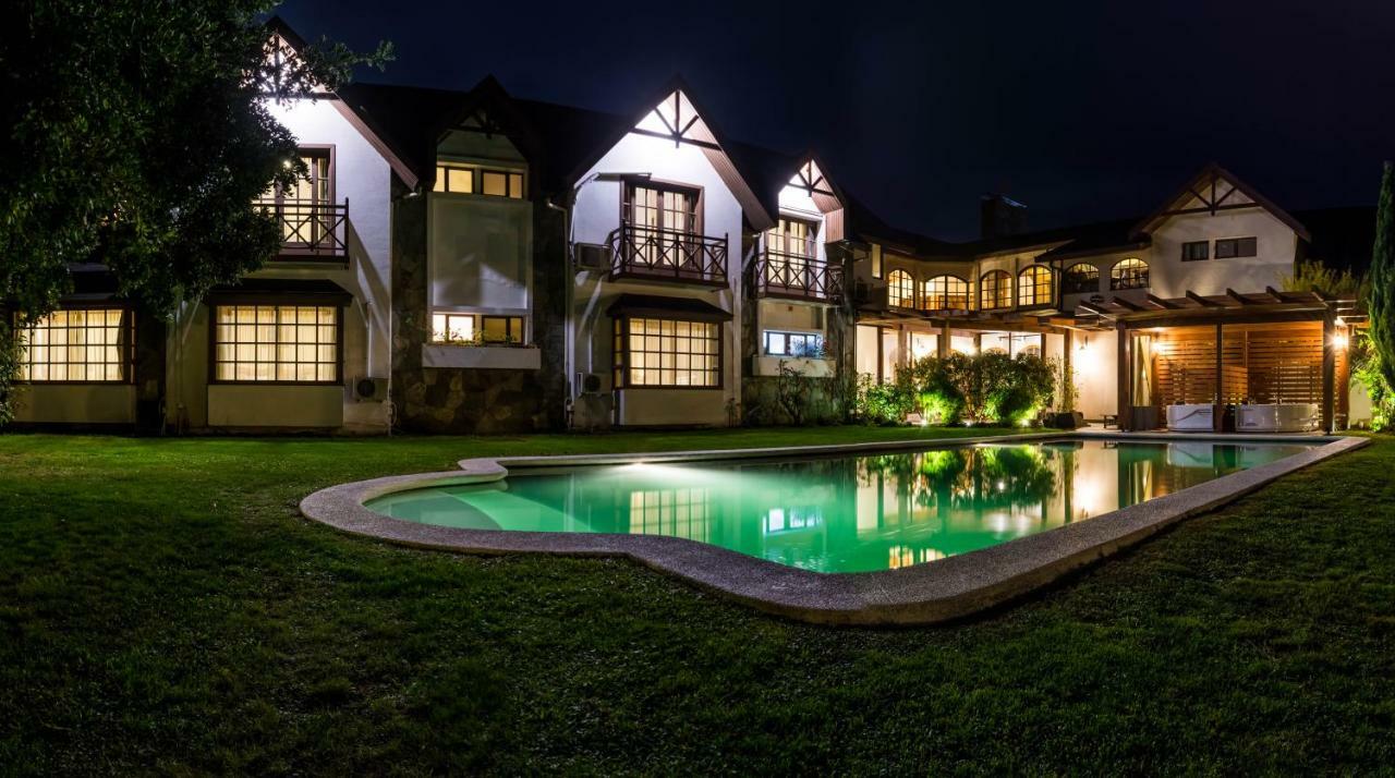 Hotel Inti Kuyen Plaza Pucón Esterno foto